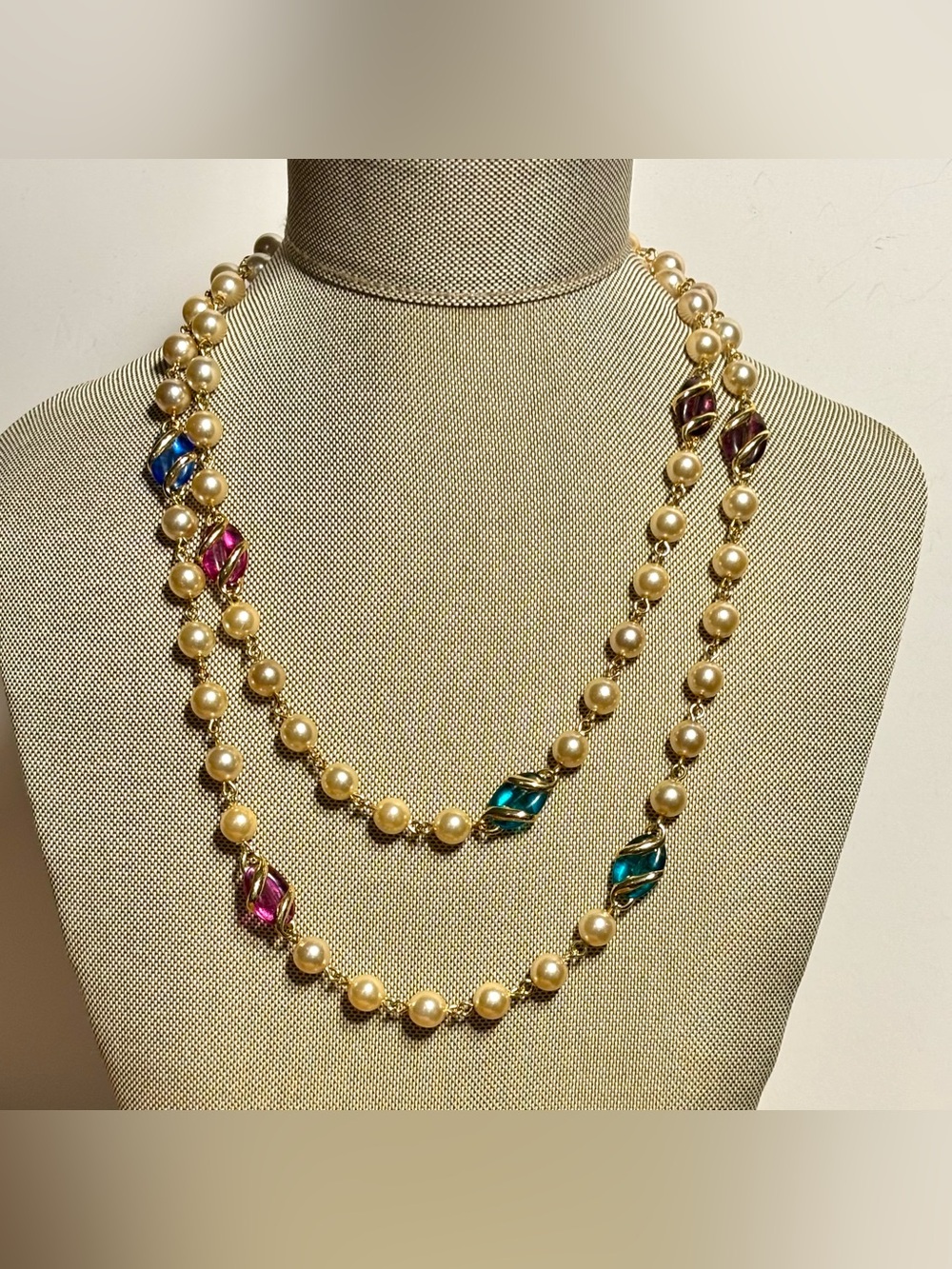 VTG Joan Rivers Faux Pearl Jewel Tone Glass Station Necklace Gold Tone 36" Long